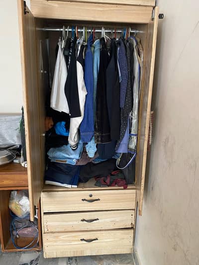 almari wooden  ek Bara ek chota single