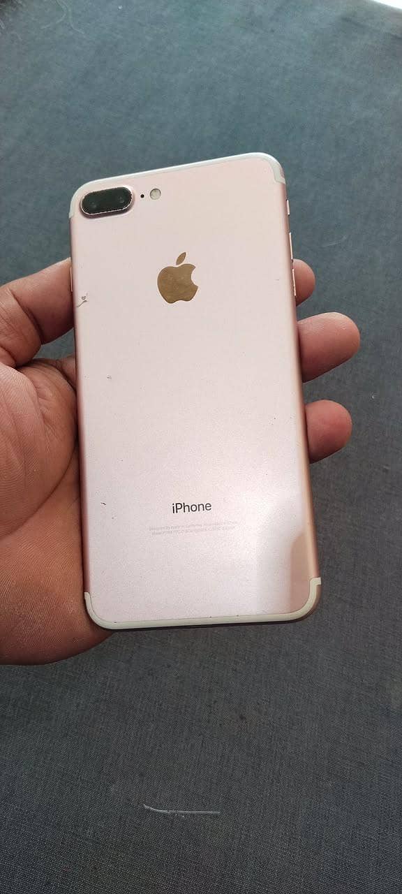 Apple iPhone 7 Plus 1