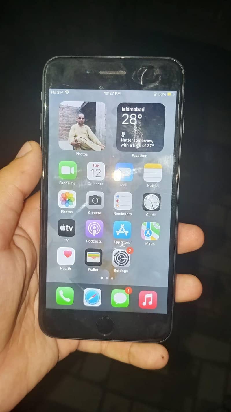 Apple iPhone 7 Plus 1