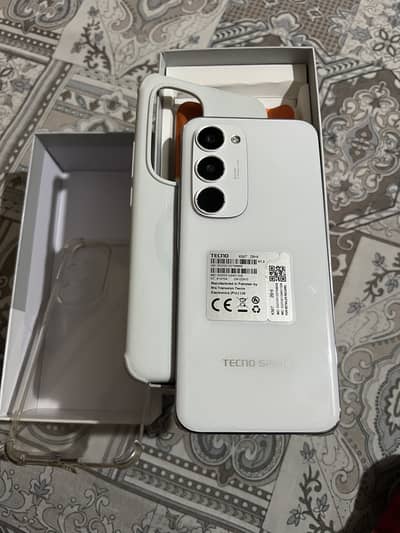 Tecno spark 40 pro plus 8gb 256gb