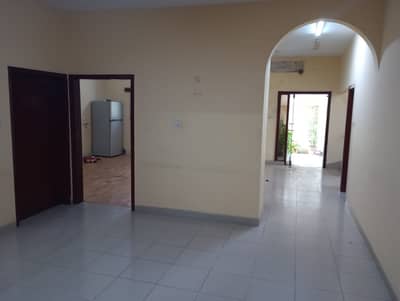 2000 Square Yards House For Rent Is Available In Clifton - Block 5