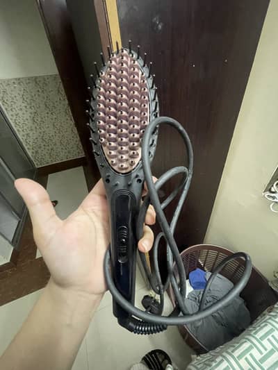 Curler and straightner brush
