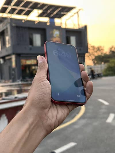 Apple iPhone 13