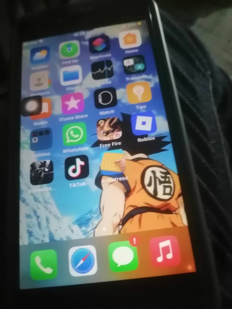Apple iPhone 7 0