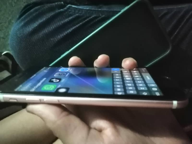 Apple iPhone 7 2