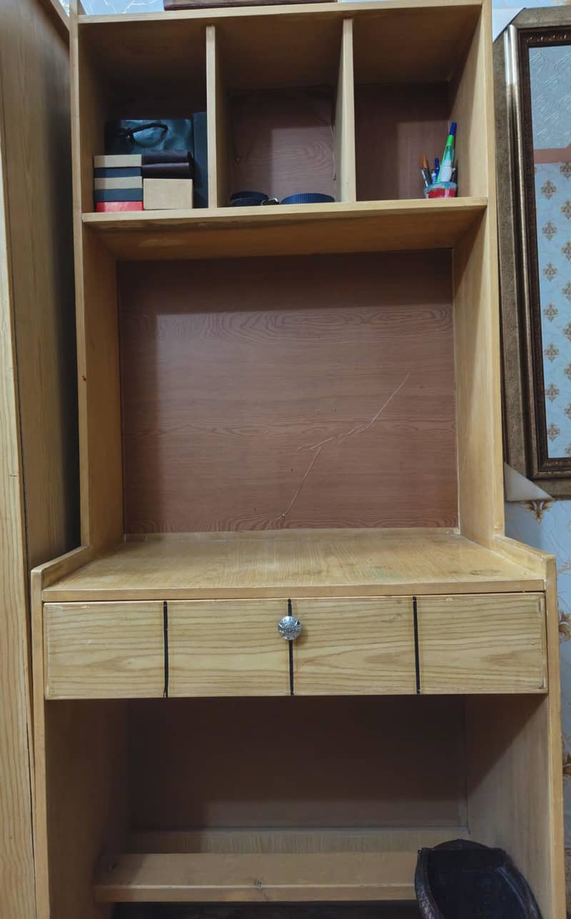 dressing table and writing table 0