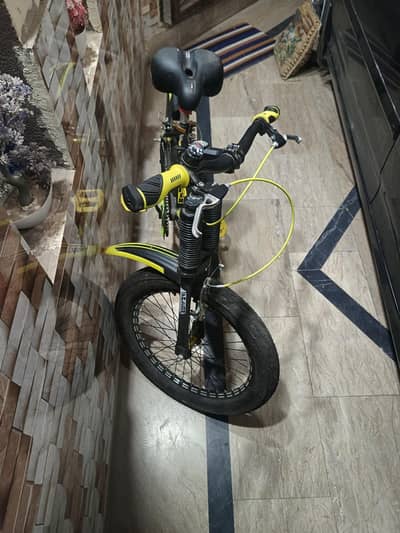 28 inch bike for sale. Slightly used