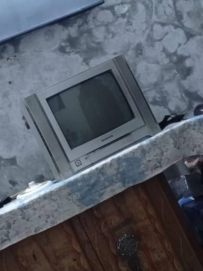 Panasonic 21" CRT Color TV – Good Working Condition