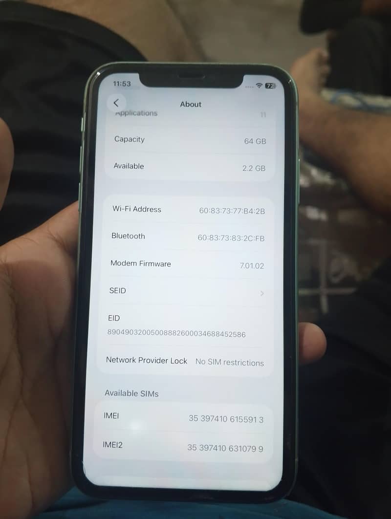 Apple iPhone 11 4