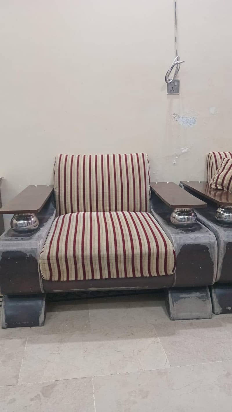 5 Seater Sofa Set 0