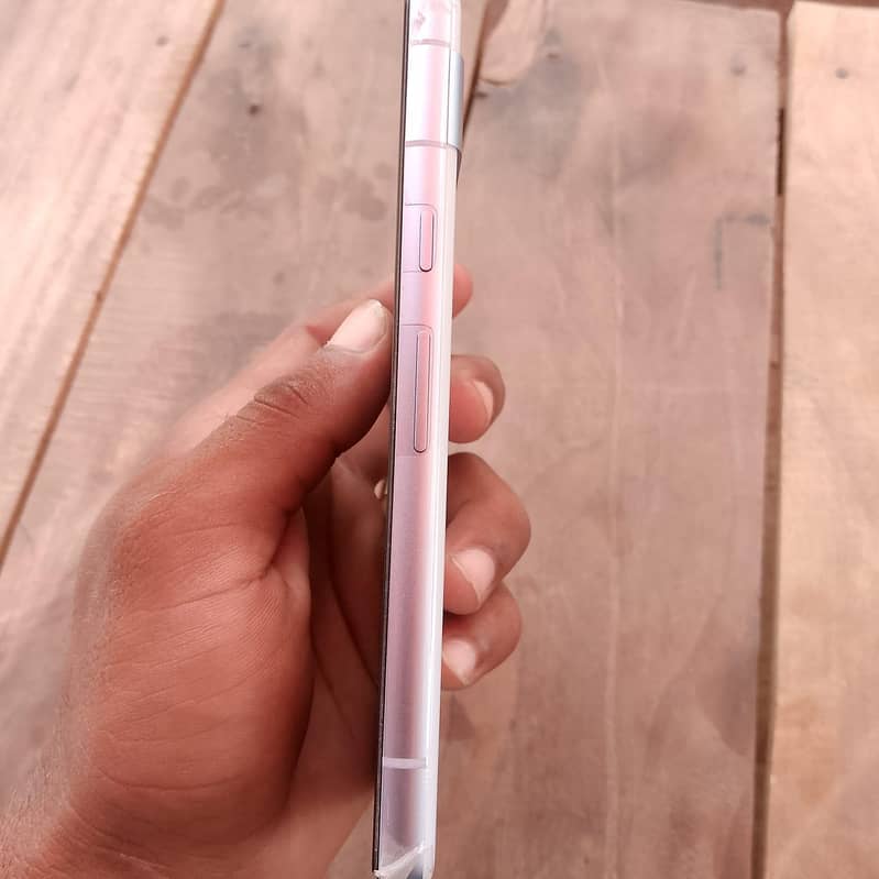 Google Pixel 7a 3