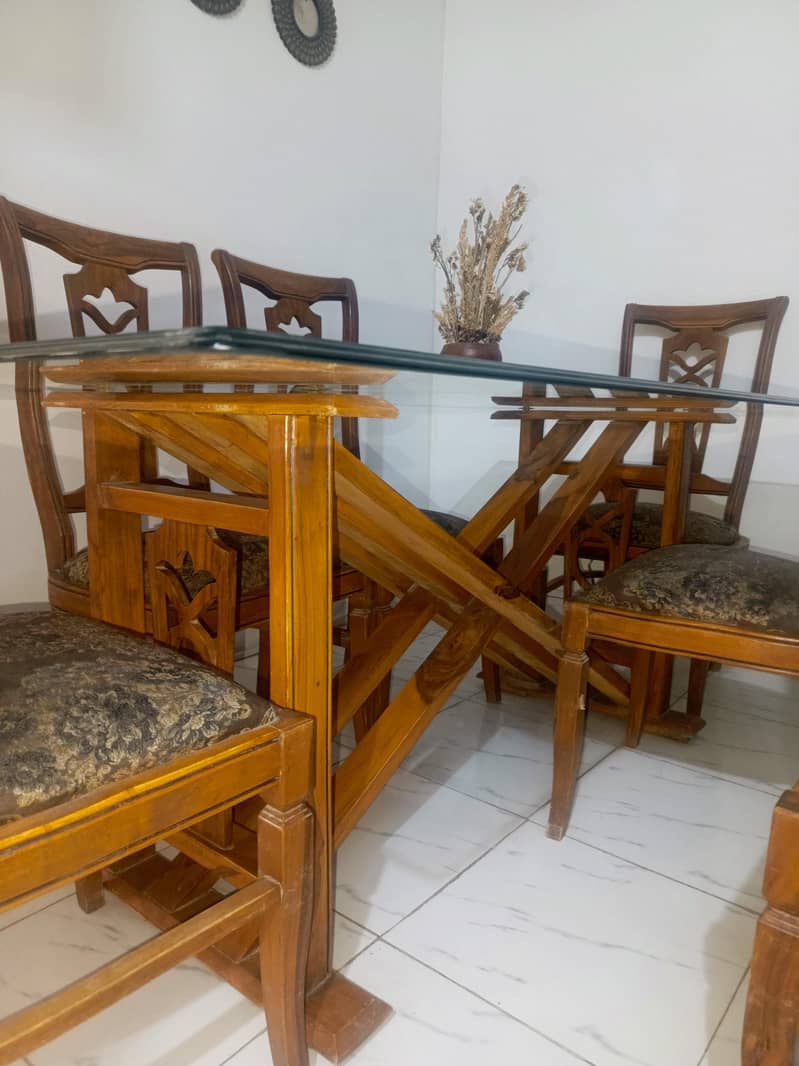 dinning table 0