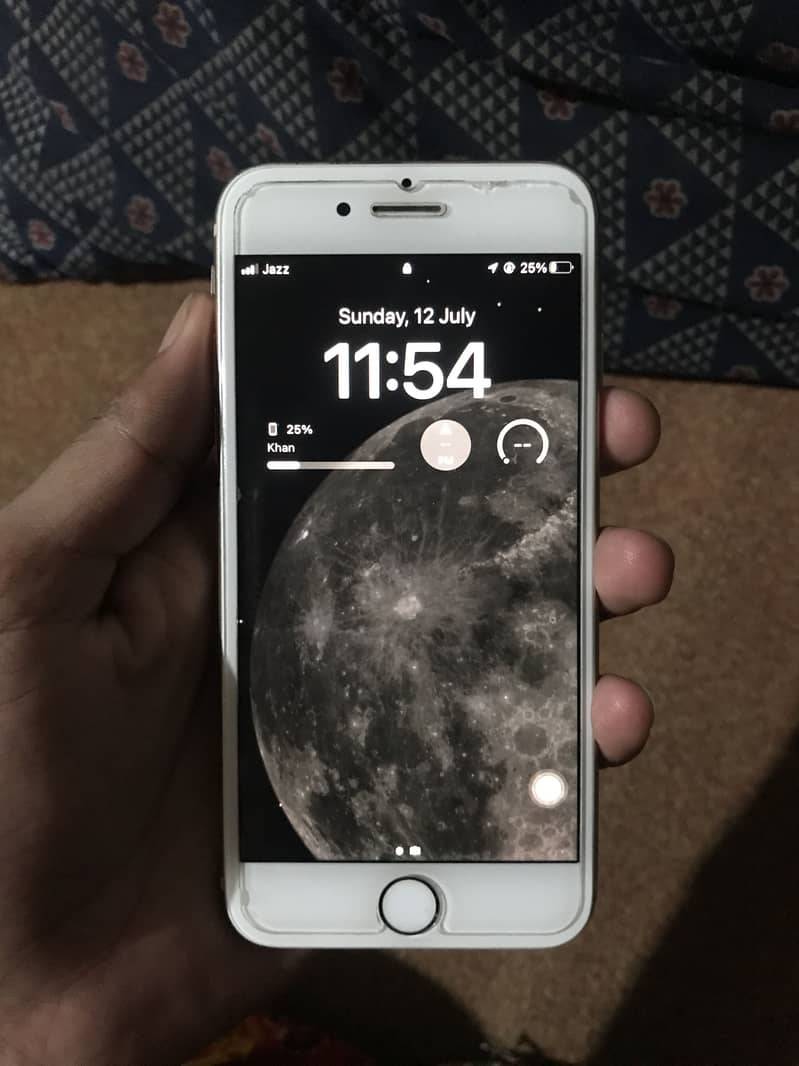 Apple iPhone 8 0