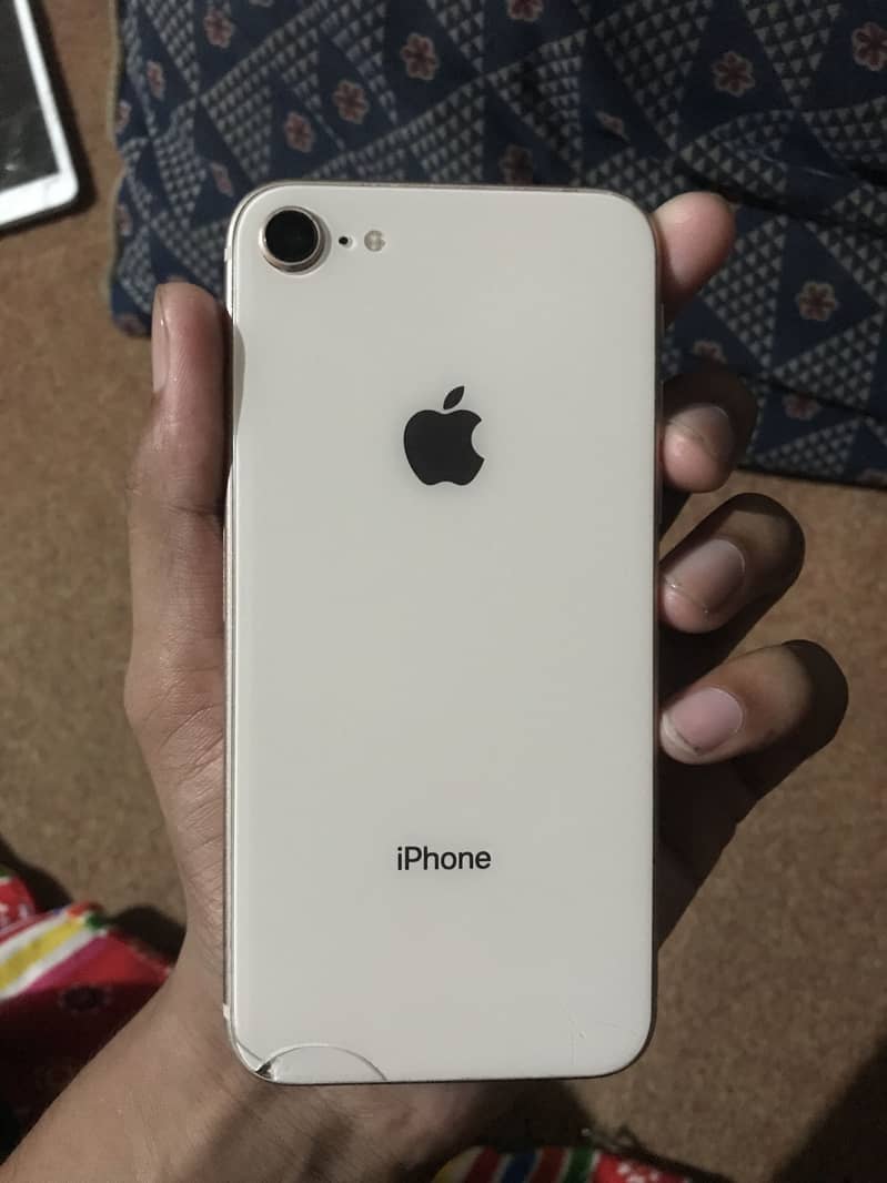 Apple iPhone 8 1