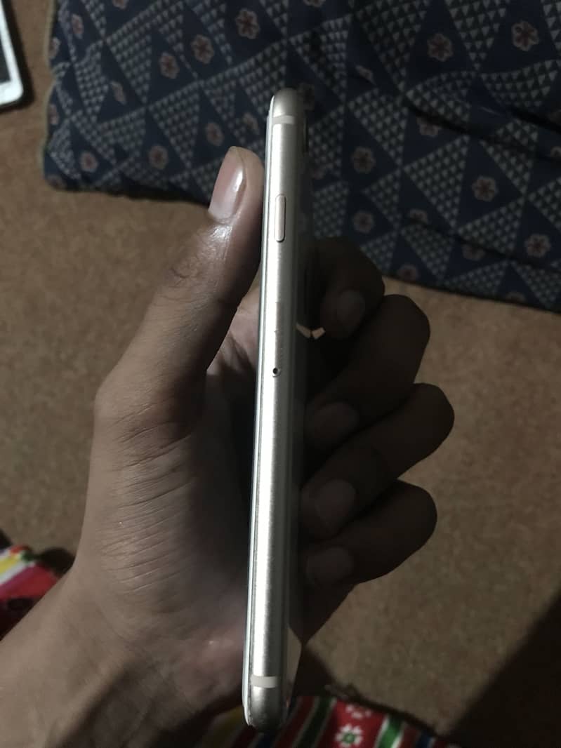 Apple iPhone 8 2