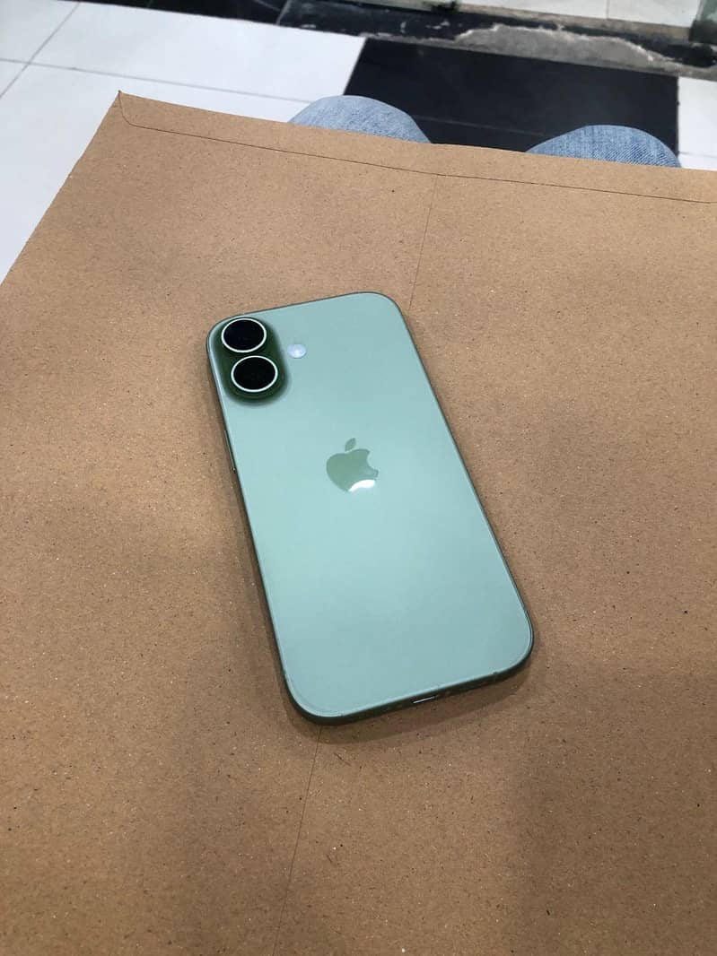 Apple iPhone 17 6