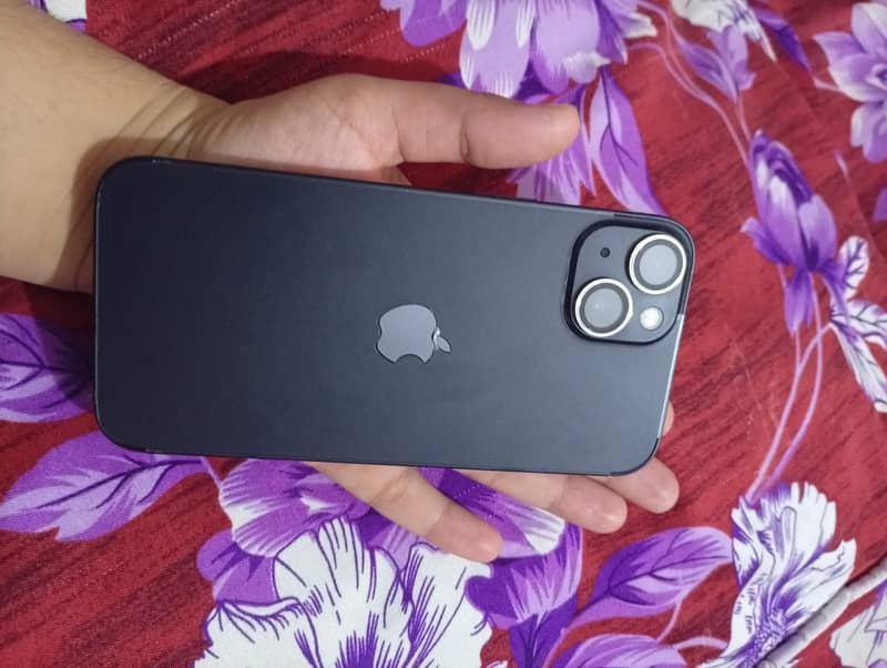 Apple iPhone 13 6