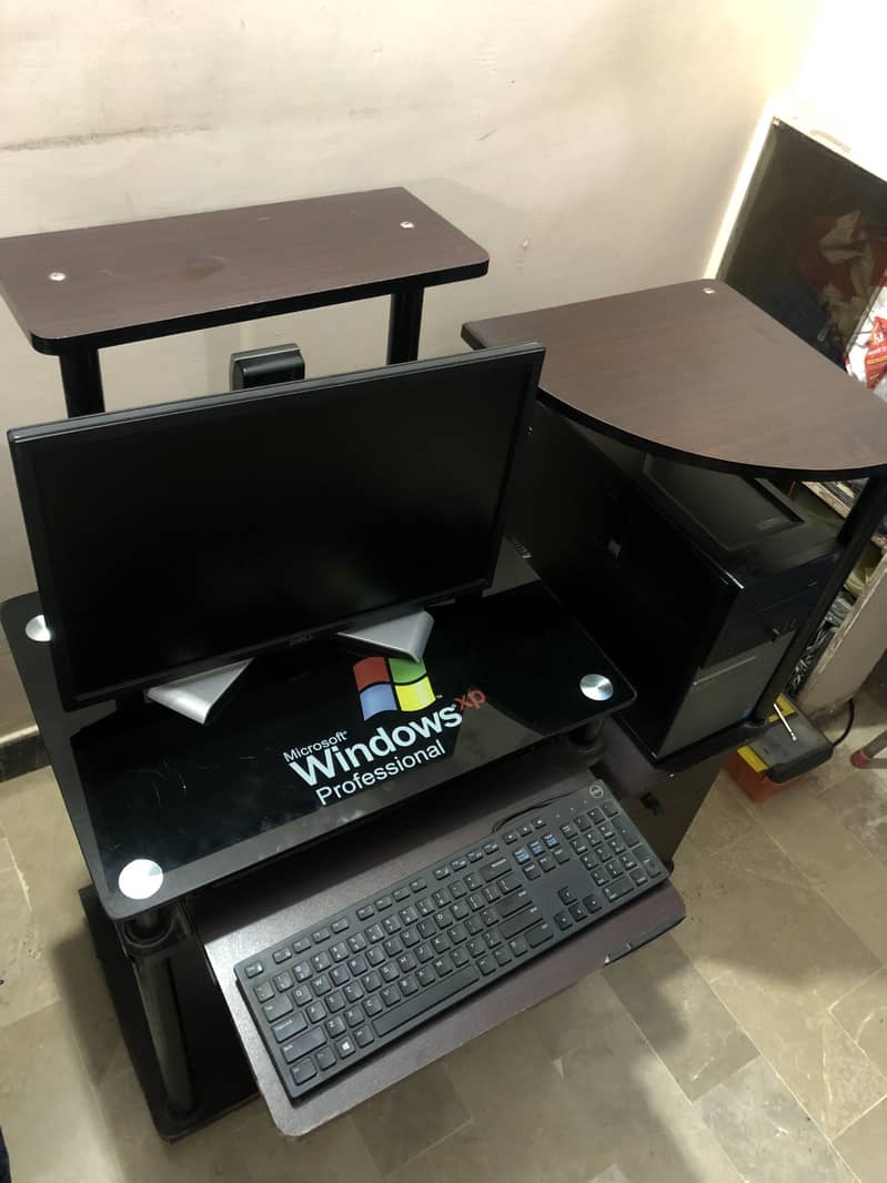 Computer Table 1