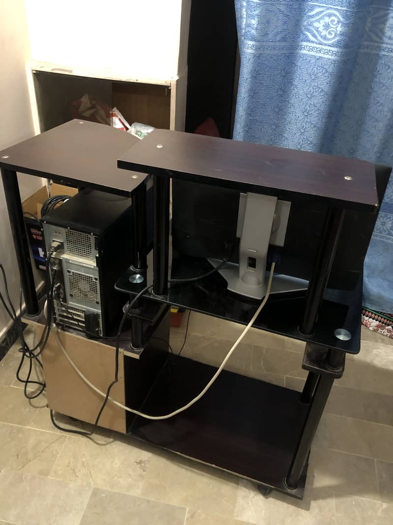 Computer Table 4