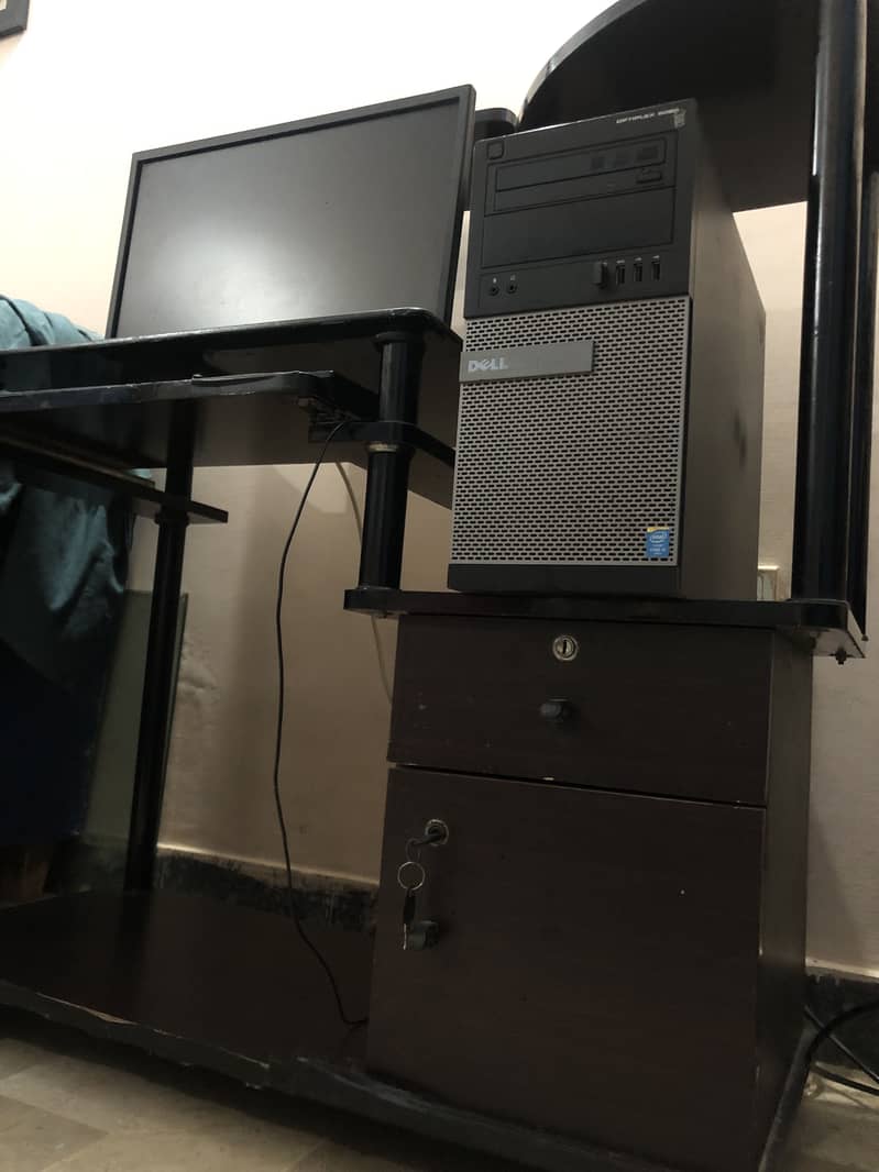 Computer Table 5
