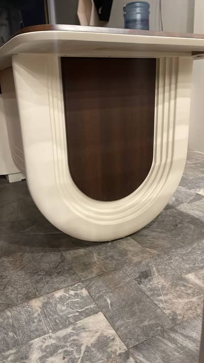 EXECTIVE OFFICE TABLE 6/3