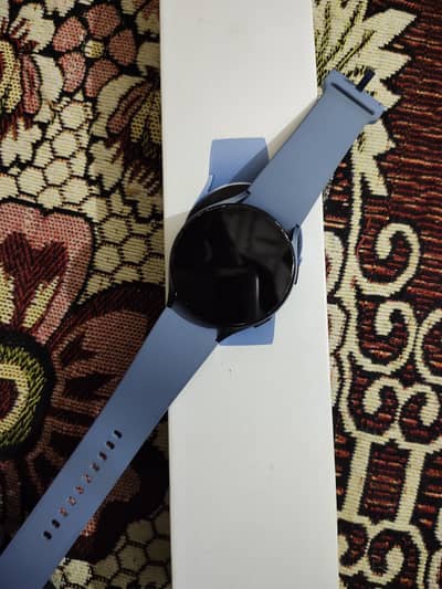 Samsung smart 5  44mm condition 10/8 ha side par thora sa scratch ha