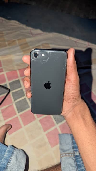 Apple iPhone SE