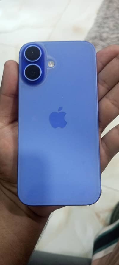 Apple iPhone 16