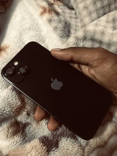 Apple iPhone 13