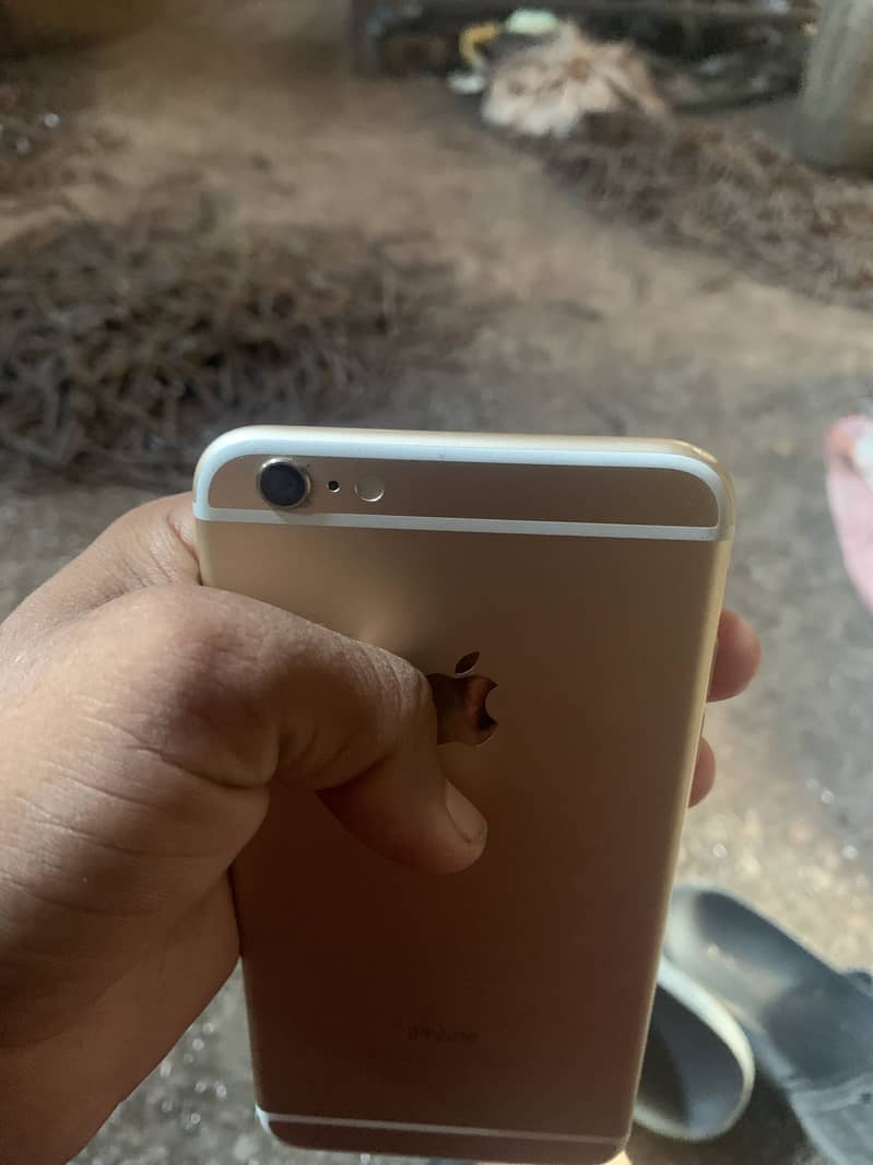 Apple iPhone 6 Plus 3