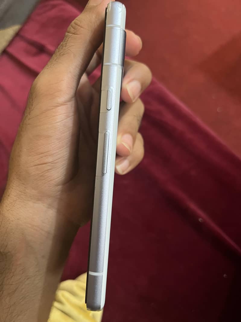 Google Pixel 7a 5