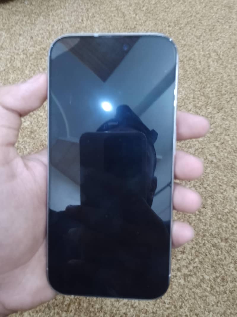 Apple iPhone 15 Pro 1