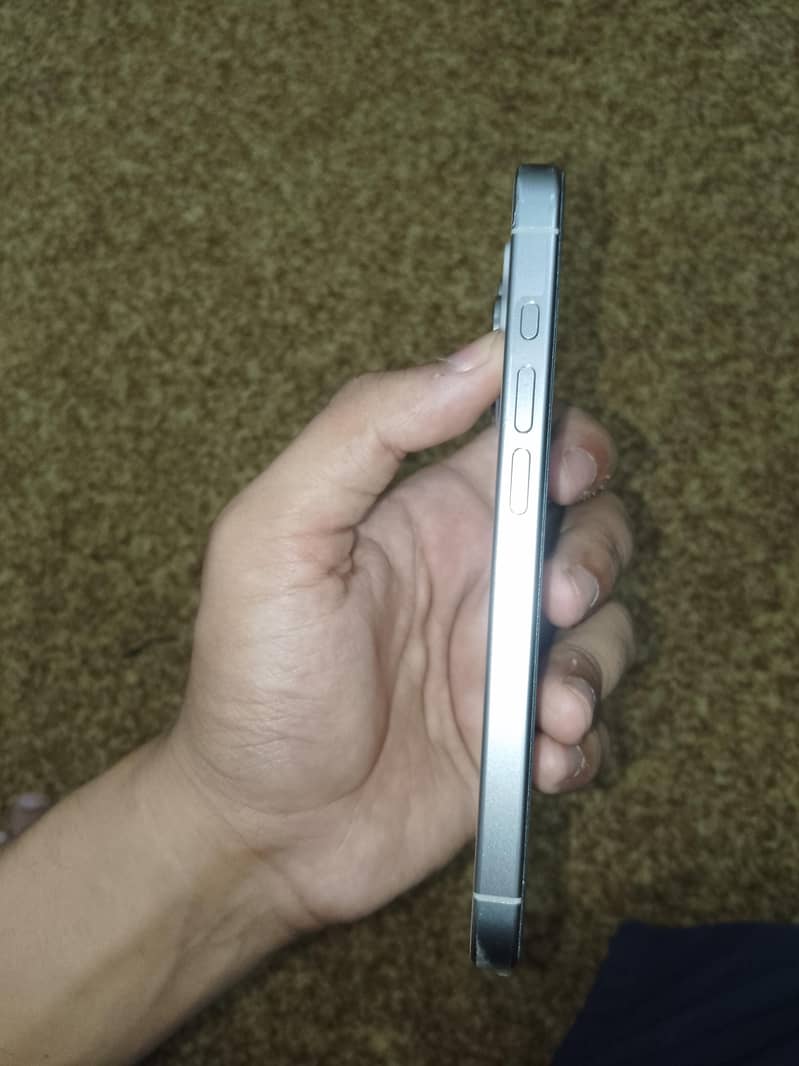 Apple iPhone 15 Pro 5