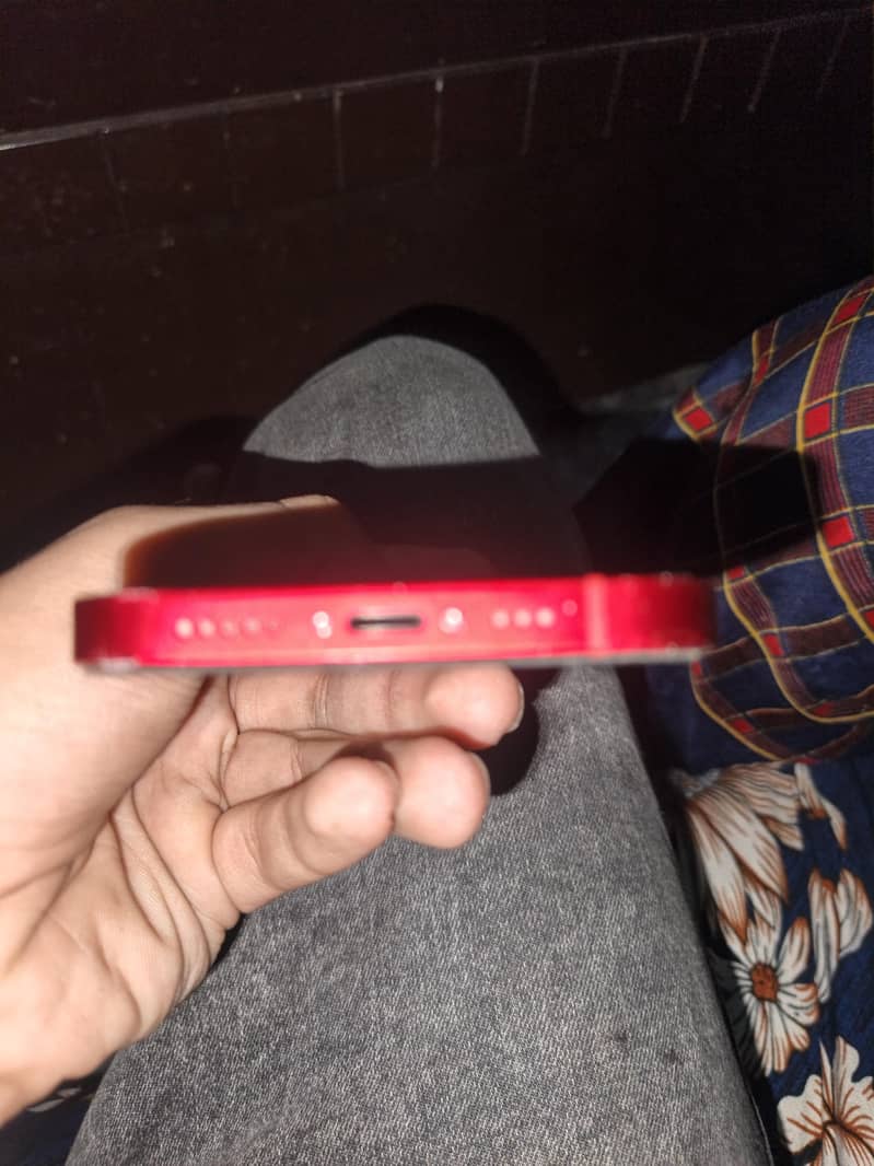 Apple iPhone 13 3