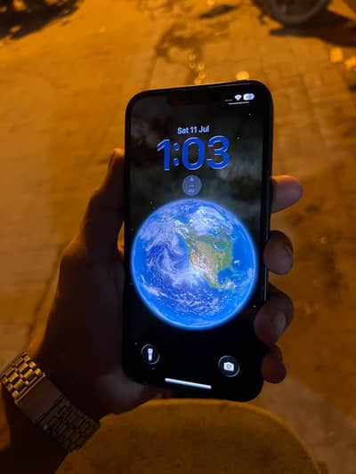 Apple iPhone 13