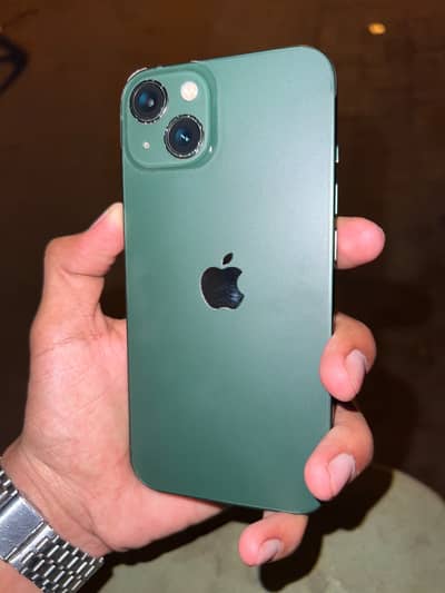 Apple iPhone 13