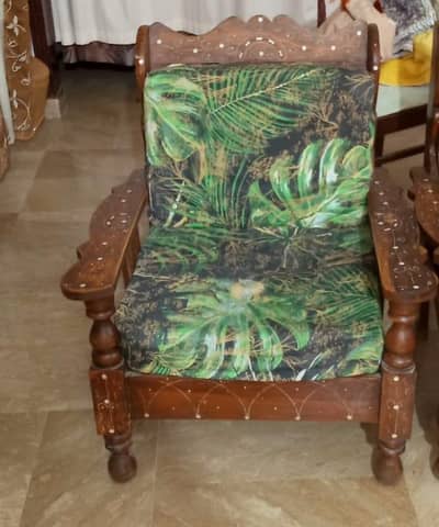 lakadi ka sofa set
