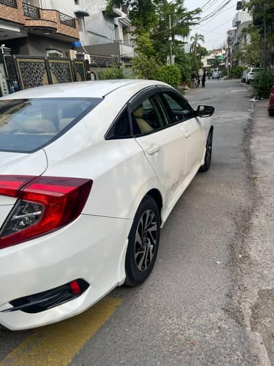 HONDA CIVIC Model 2019 1.8 oriel antique lush condition For sale