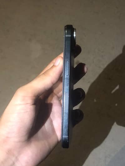 Apple iPhone 15