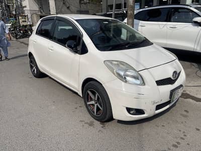 Toyota Vitz 2011