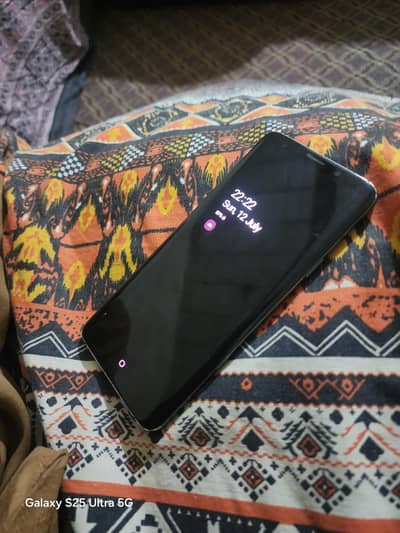 Samsung s9 plus+6/128 official pta aproved