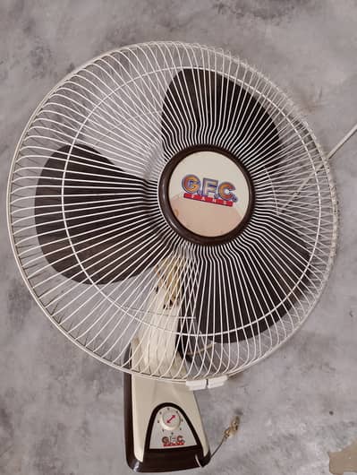 GFC Bracket Fan - 9/10 Condition