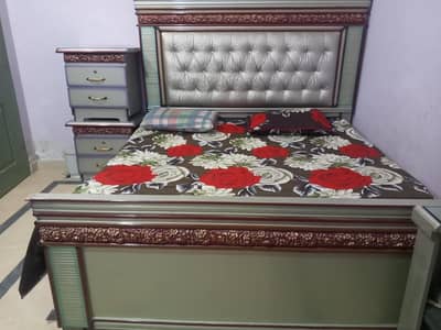 Bed and dressing set