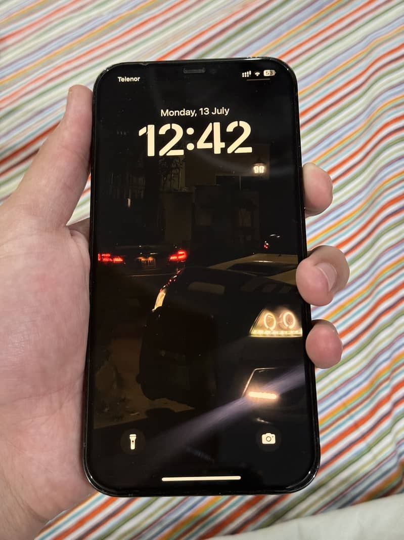 Apple iPhone 12 Pro Max 4
