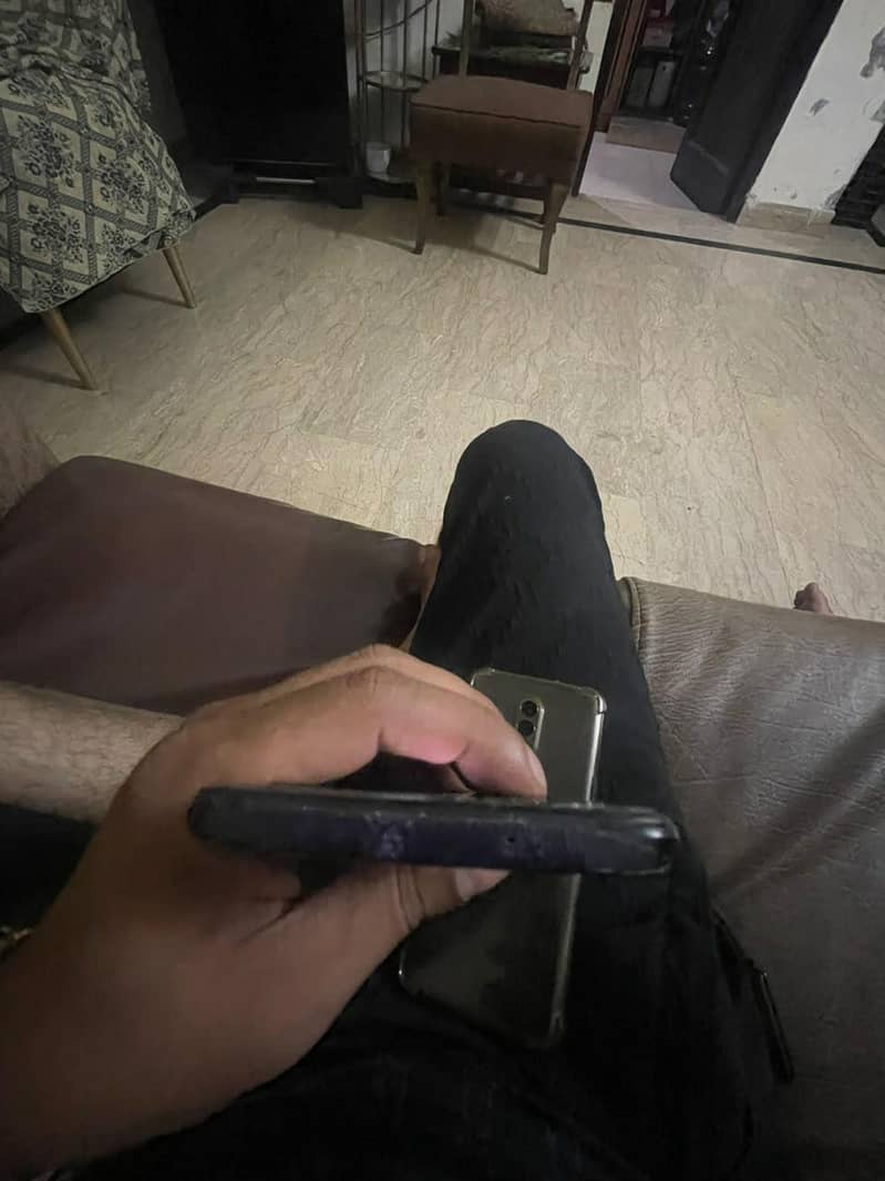 One Plus 6T 4