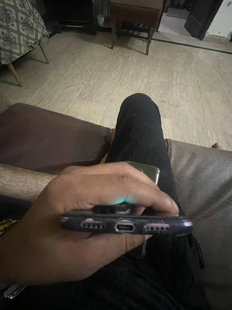One Plus 6T 5