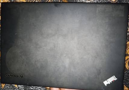 LENOVO THINKPAD x240 core i3 4th gen 8/128gb SSD 4 to 5 hours bettry