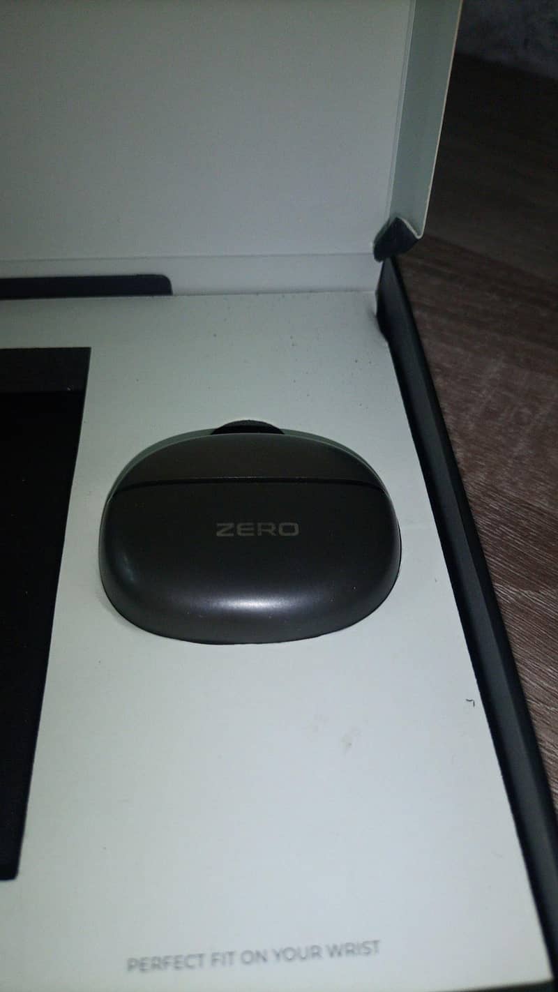 Zero Thunder Zbuds 1