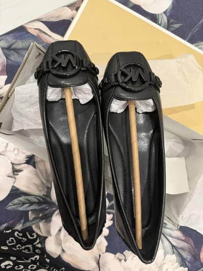 Michael Kors black fulton pumps