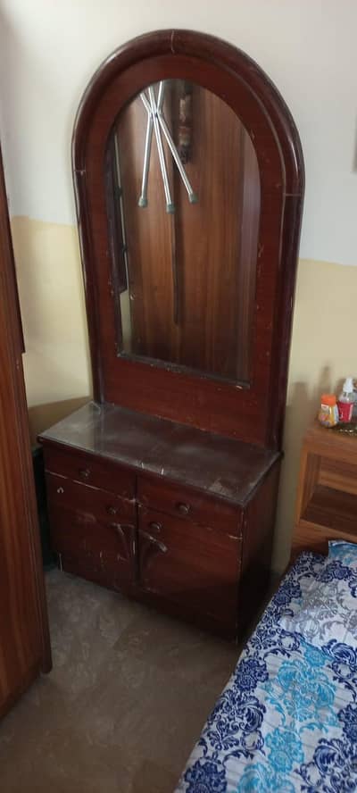 dressing table available for sale